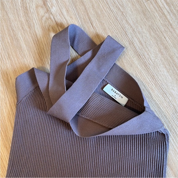 Babaton sculpt knit dress - Picture 3 of 4